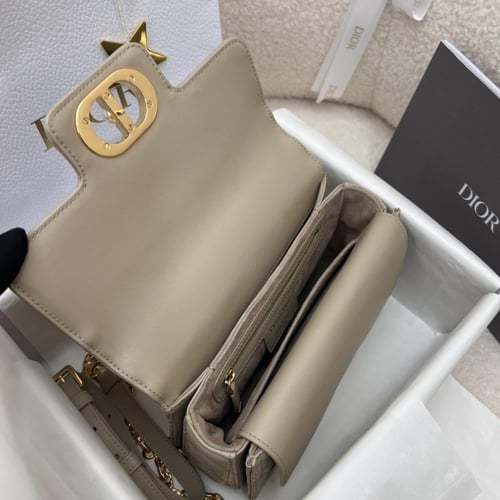 ديور Jolie مقاس 22cm