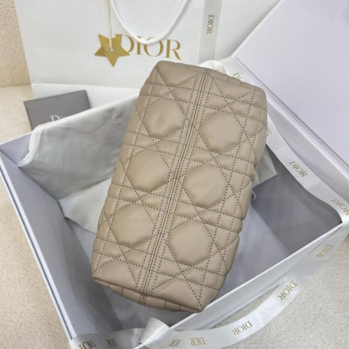 ديور Toujours مقاس 23cm