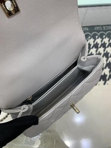 شانيل كوكو هاندل مقاس24cm