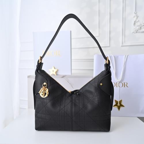 ديور Voyageur مقاس 28cm