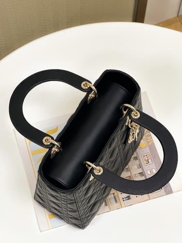 ليدي ديور مديم مقاس 24cm