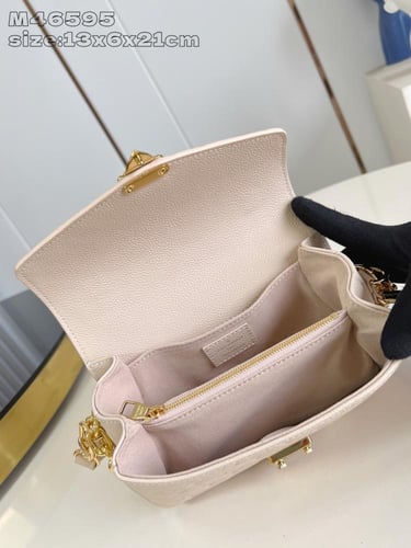 لوي فيتون Pochette Métis East West مقاس 21cm