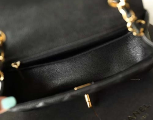 شانيل كلاسك ميديم مقاس 20cm