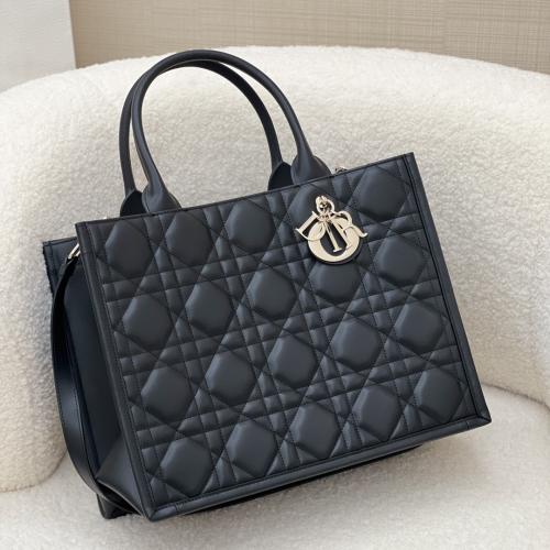 ديور Book Tote مقاس 36.5cm