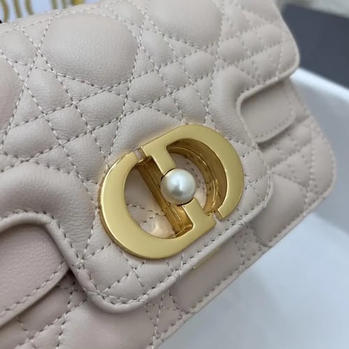 ديور Jolie مقاس 22cm