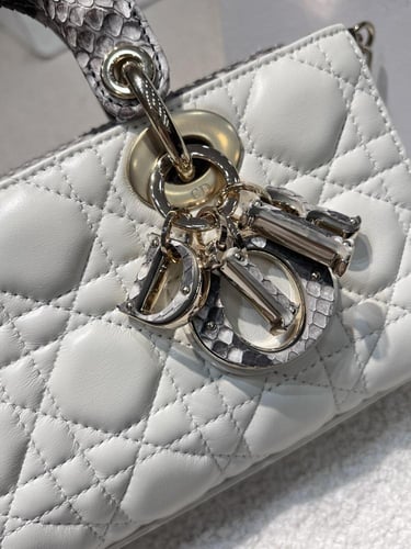 ليدي ديور مقاس 22cm