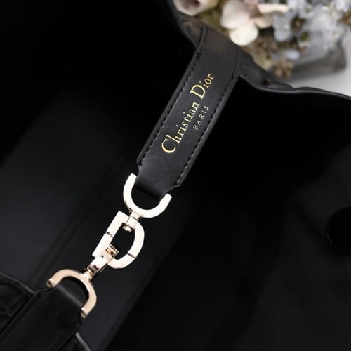 شنطة ديور توجور اسود مقاس28cm