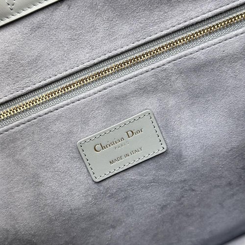 ديور Book Tote مقاس 36.5cm