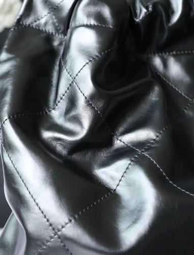 شانيل 22 هاند باق مقاس 34.5cm