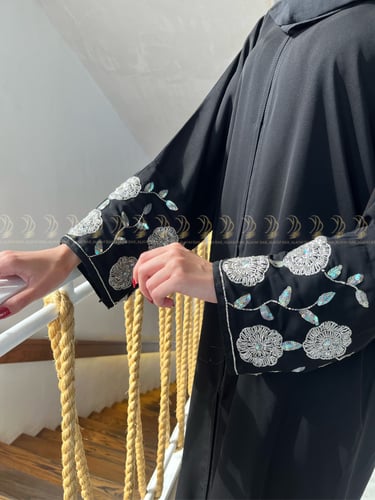 عباية الورد