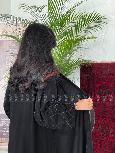 عباية للؤلؤه السوداء