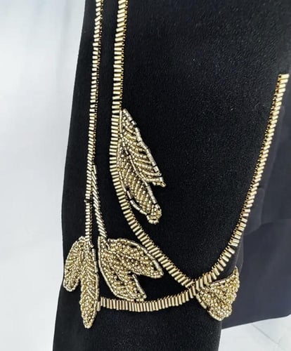 طقم ايلي صعب