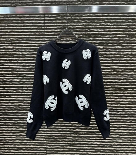 Chanel sweatshirt