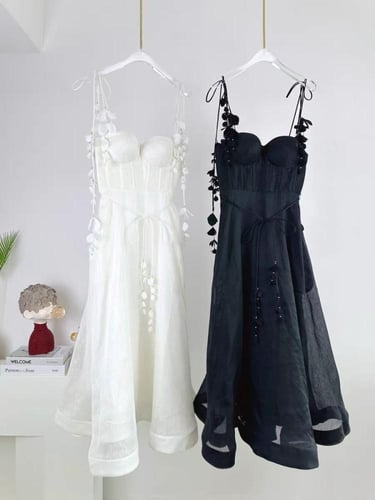 فستان الورد