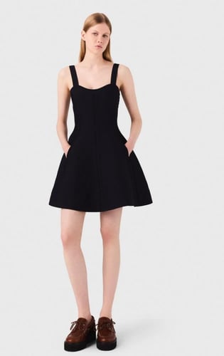 فستان الغرزة قصير