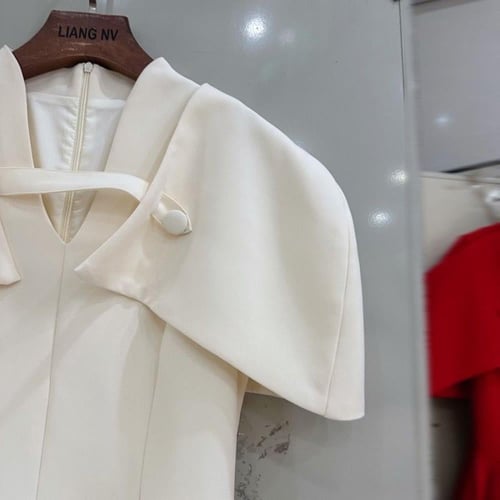 فستان اليقنت