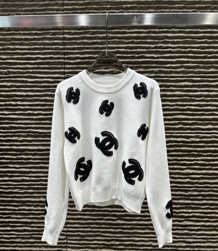 Chanel sweatshirt