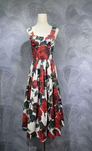 فستان الورد