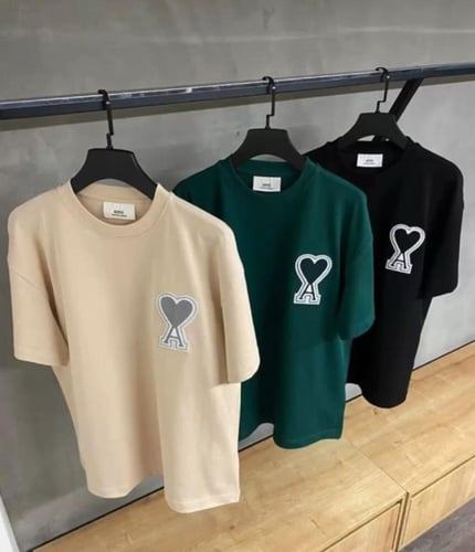 تي شرت لوقو بارز