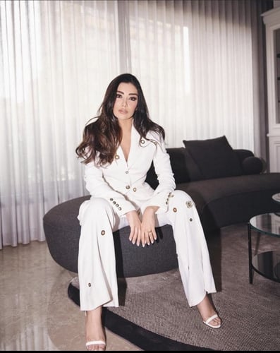 بدلة الانيقة فوز