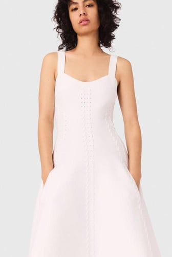 فستان الغرزة ميدي