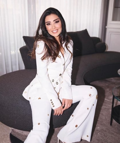 بدلة الانيقة فوز