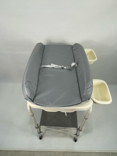 حوض استحمام للاطفال من ضحكة مع طاولة تغيير، وحدة ح...