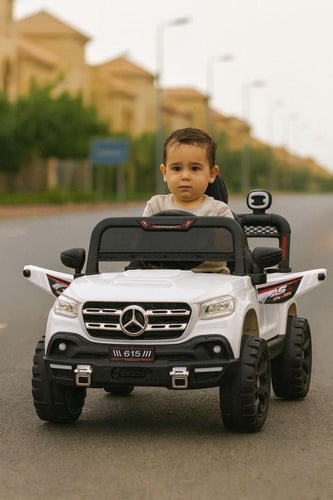 سيارة ركوب للأطفال كهربائية مزوده بمقعدين مع ريموت...