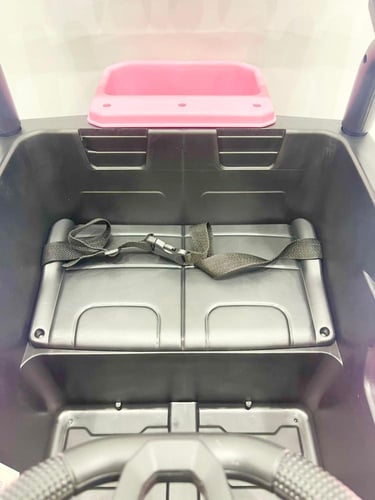 سيارة ركوب كهربائية فاخرة بمقعدين وتأثيرات الموسيق...