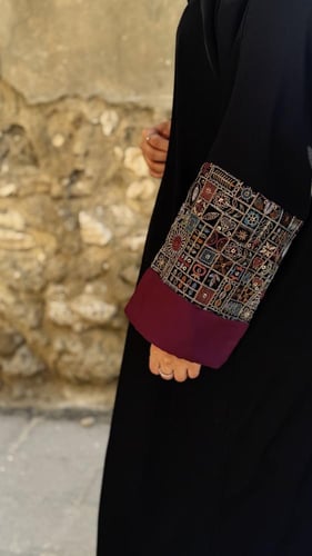 عباية نجلاء