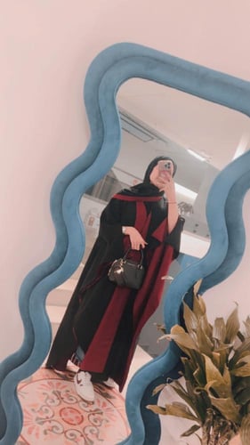 عباية يقين
