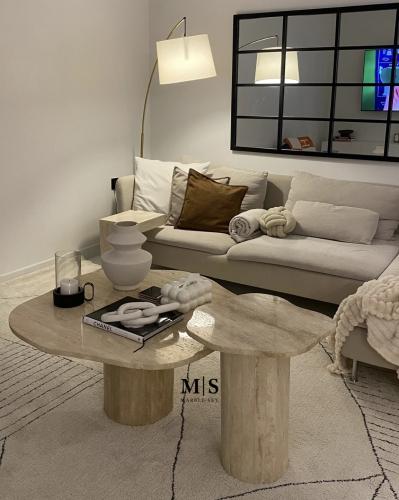 طاولة قهوة + جانبية رخام ترافنتينو طبيعي