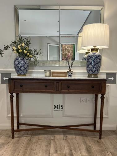 كونسول أنيق خشب و رخام طبيعي