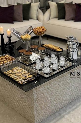 طاولة قهوة حجري