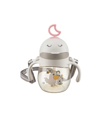 كوب ماء للاطفال