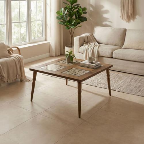 طاولة خدمة مربعة الشكل