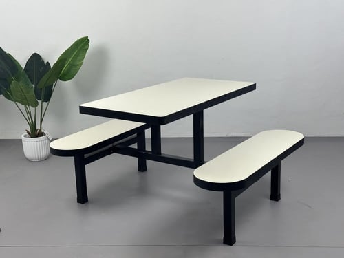 طاولة خشبية متعددة الاستخدام لـ اربعة اشخاص