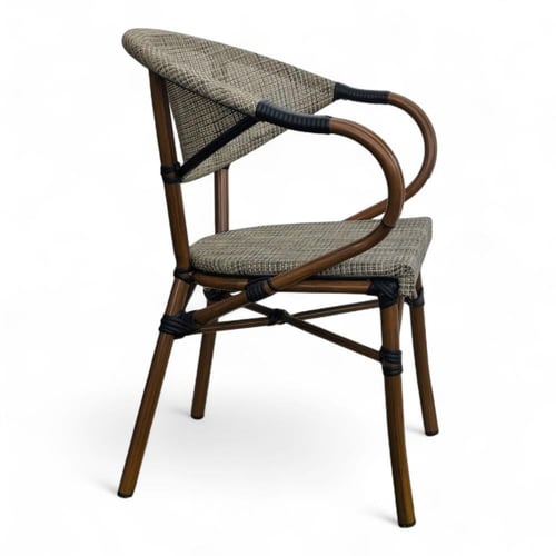 كرسي خارجي متعدد الاستخدام