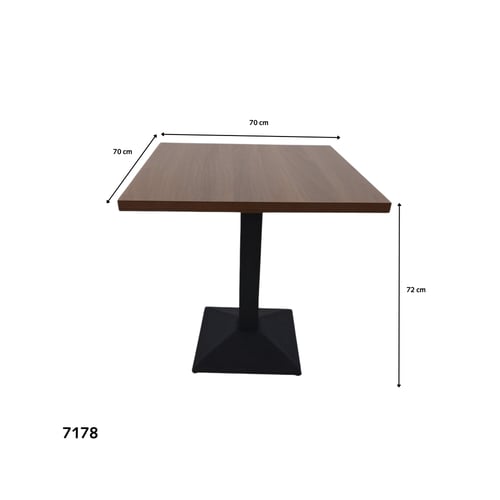 طاولة مطاعم لون بني سطح خشب قاعدة حديد