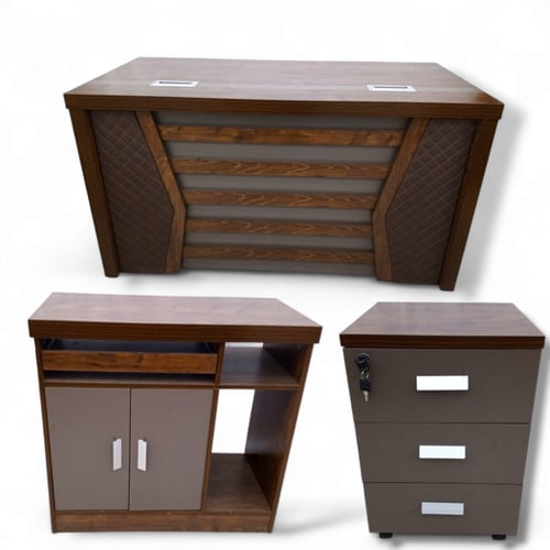 طقم طاولة مكتب مع ملحقاتها