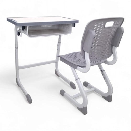 طاولة دراسة للطلاب
