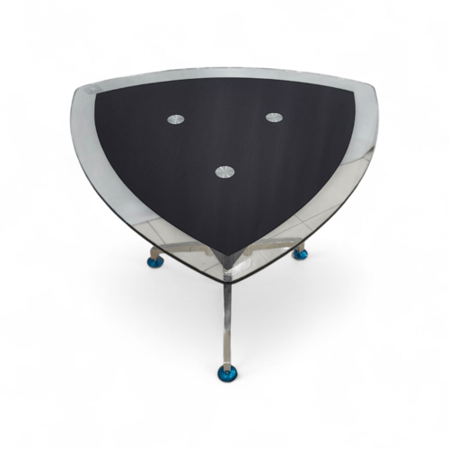 طاولة اجتماعات مثلثة بسطح قزاز وقاعدة حديد مع أرجل...