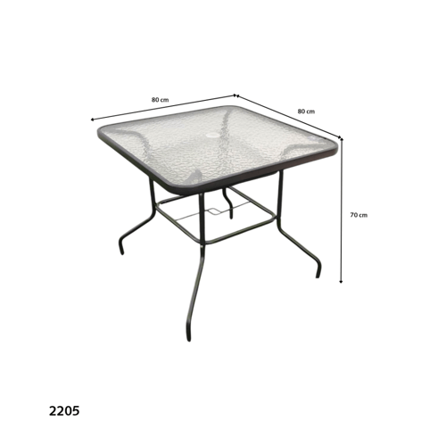 طاولة حديد على سطح قزاز ثلجي بفتحة مظلة