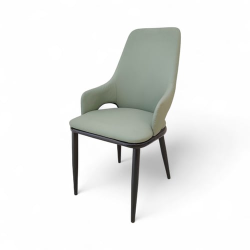 كرسي بجلد فاخر والوان مميزة بـ سعر منافس