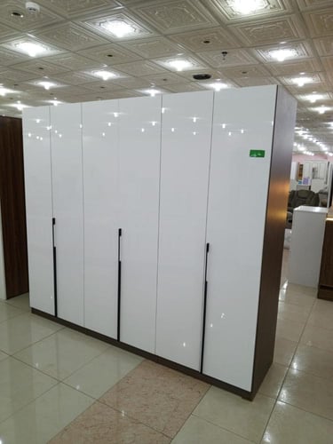 دولاب ملابس