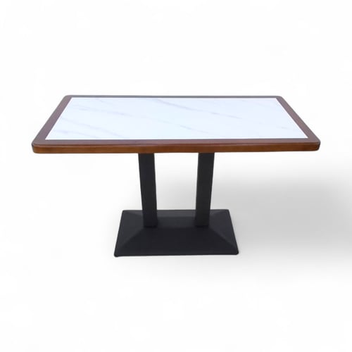 طاولة مطاعم مستطيل تصميم راقي بلون بني على أبيض