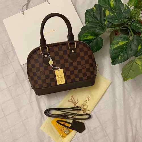 شنطة لويس فيتون