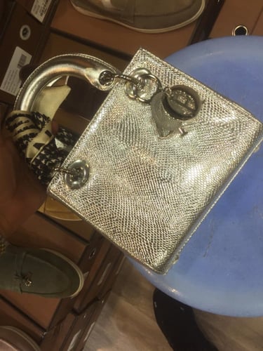 ديور جلد تمساح