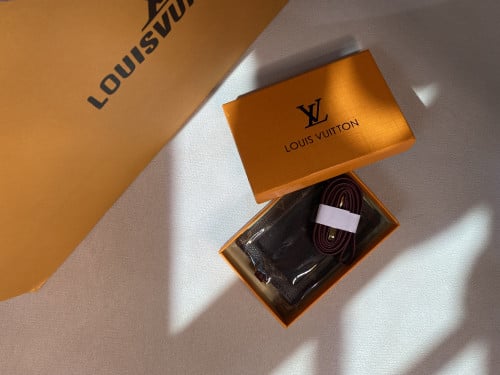 هولدر كارد لويس فيتون