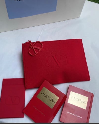 Valentino wallet الاصليه